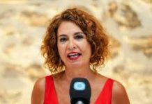 Los Economistas denuncian que los pagos en efectivo en el PSOE no son «ejemplarizantes» para los ciudadanos