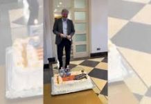 Jorge Azcón cumple 52 años: así ha sido la sorpresa que le han hecho al presidente de Aragón