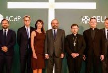 Los «Desayunos de Oración», la fórmula que funciona en Estados Unidos y que la ACdP y el CEU traen a España