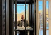 Azcón planea implantar en Aragón el modelo de formación tecnológica de Microsoft en Virginia