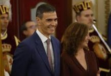 Sánchez se pasea en rebeldía constitucional por el acto del 6 de diciembre por tercer año