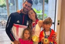 Djokovic: «Soy padre de dos niños de 11 y 8 años, y son los únicos de su clase que no tienen móvil»