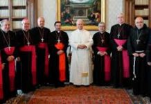 Los obispos emiten una nota para desmentir una información de ‘El País’ sobre su audiencia con el Papa