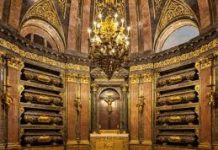 Ni todos ni siempre: estos son los monarcas de España que no reposan en el Panteón de Reyes de El Escorial