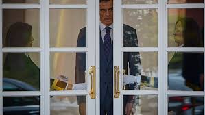 Un presidente (Pedro Sánchez) aislado: cuando la Moncloa nubla la mente