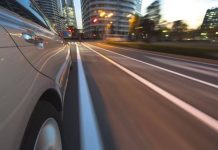 El eclipse solar del próximo 12 de agosto pone el foco en la seguridad en carretera y el alumbrado del vehículo