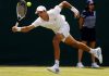 Jódar sella la remontada ante Carreño en Wimbledon en un partido aplazado por la luz