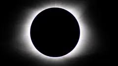 Zaragoza se prepara para vivir el eclipse del 12 de agosto: conciertos gratis, más transporte y visitas guiadas