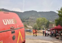 Muere un militar de la UME durante las labores de extinción del incendio de Riglos (Huesca)