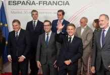 El Rey reivindica a Francia como «socio fiable» horas después de que el PP tumbara en el Senado el Tratado de Amistad