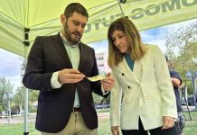 Reparten 1.000 pulseras para detectar drogas en bebidas con motivo de las Fiestas del Pilar de Zaragoza